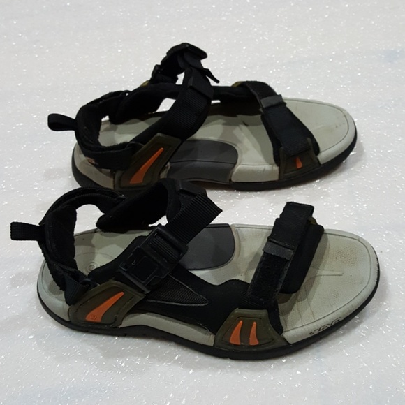 teva womens sandals size 6